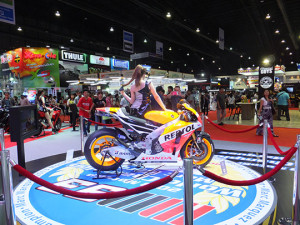 thai_mortorshow14_repsol3